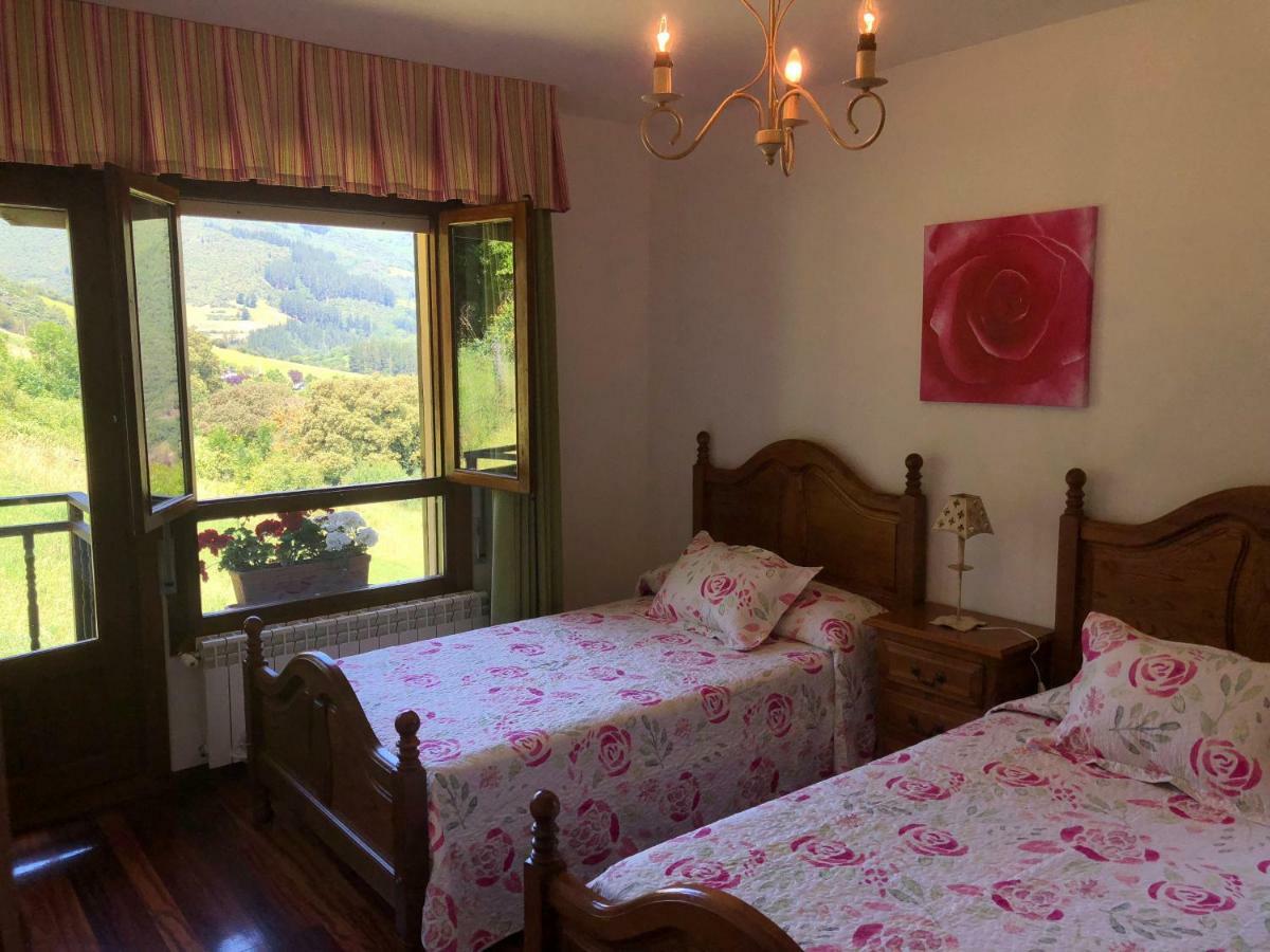 Casa Mieses Villa ภายนอก รูปภาพ